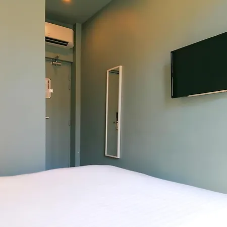 Du Centre 2*