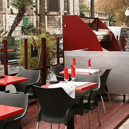 Du Centre Hotel 2*