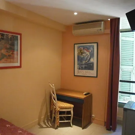 Du Centre 2*